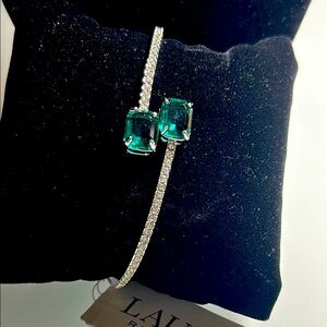 Elegant Green and Silver Bracelet